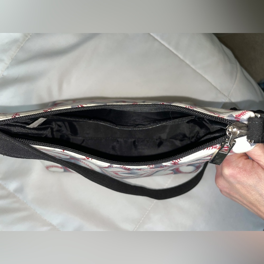 Purse - Picture 5 of 6